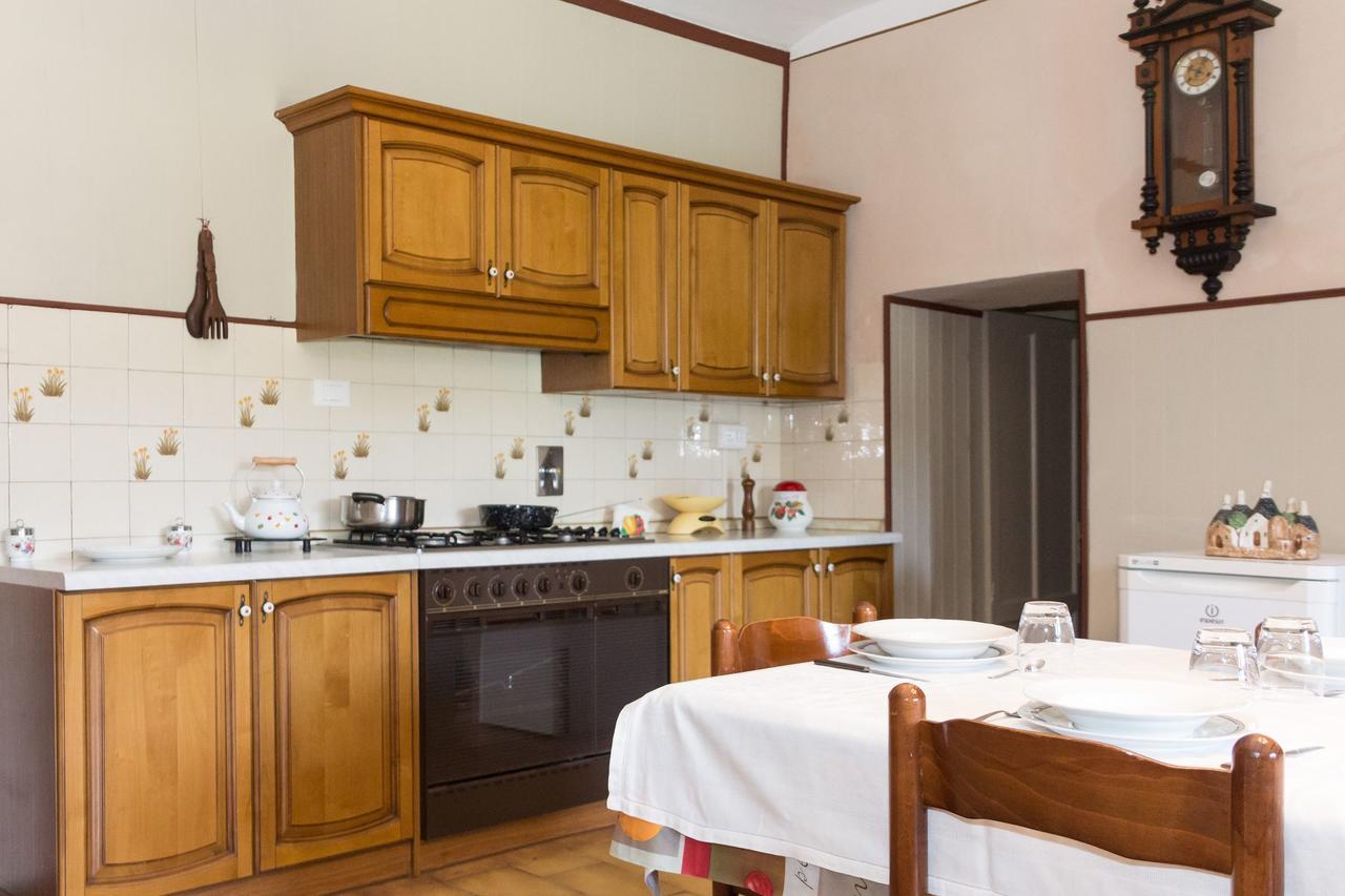 Casa Del Grande Vecchio Panzió Airasca Kültér fotó