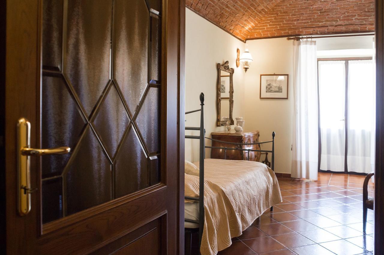 Casa Del Grande Vecchio Panzió Airasca Kültér fotó