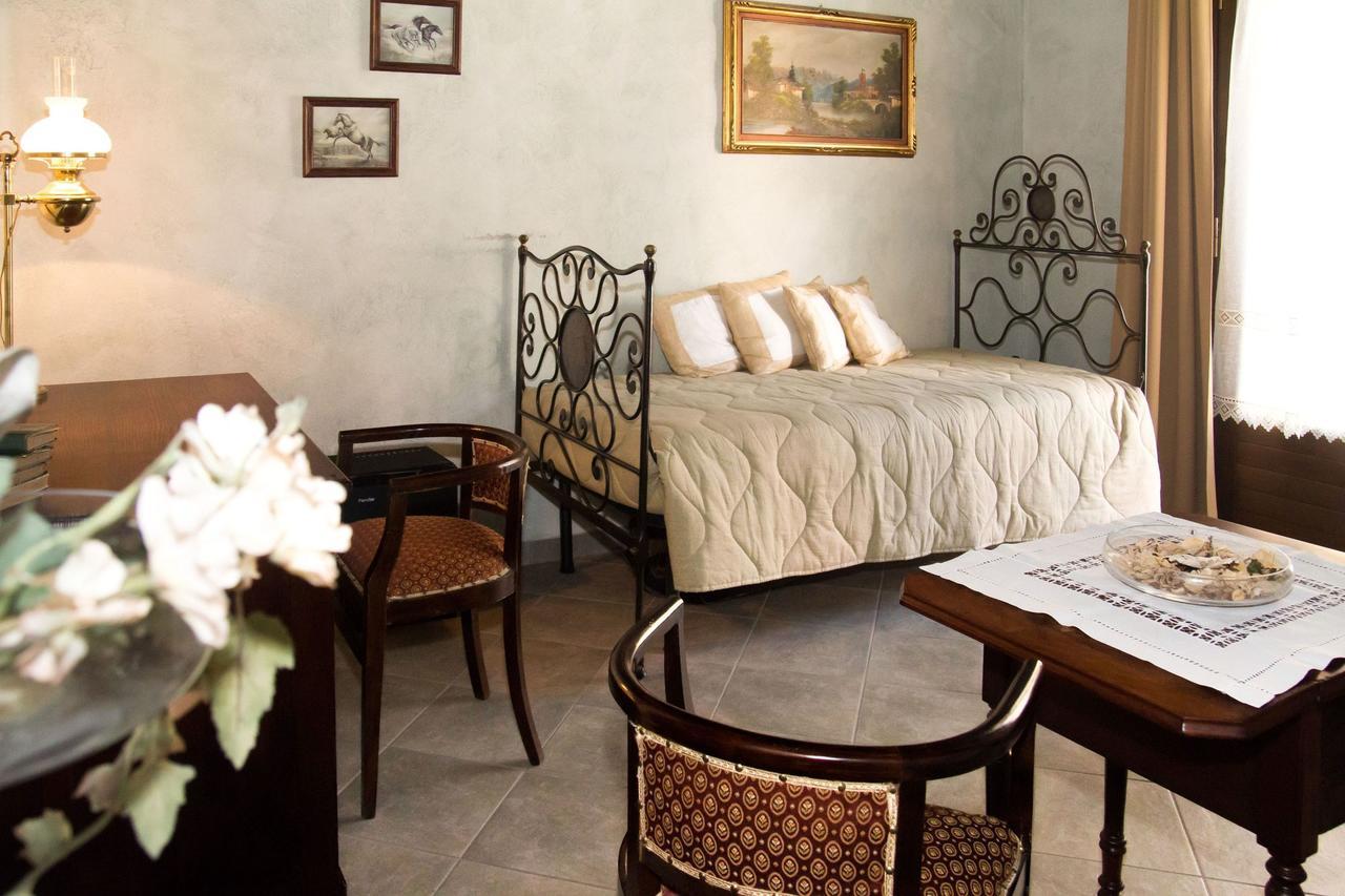 Casa Del Grande Vecchio Panzió Airasca Kültér fotó